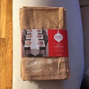 Aldi Finds 6 piece NWT Napkin Set Merry Moments matches the Gingerbread village